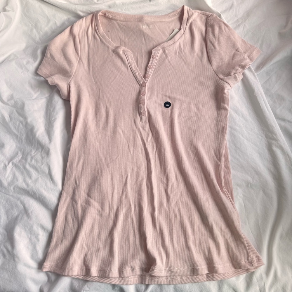 BRAND NEW NWT Hollister Light Pink Short Sleeve Henley